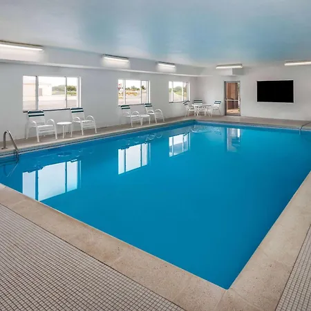 Days Inn & Suites By Wyndham Morris I-80