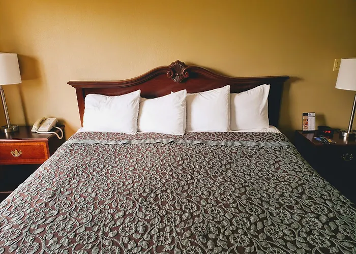Hotel Days & By Wyndham I-80