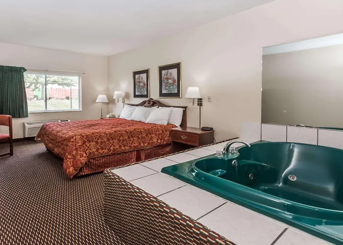 Days & By Wyndham I-80 Hotel 2*